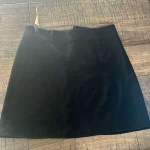 Simons- Icône, small, black skirt with an small slit